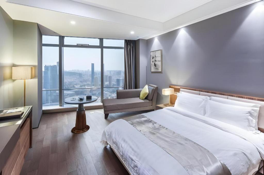 Grand Madison Qingdao Harbour-View Central（Former Qingdao Farglory Hotel） מראה חיצוני תמונה