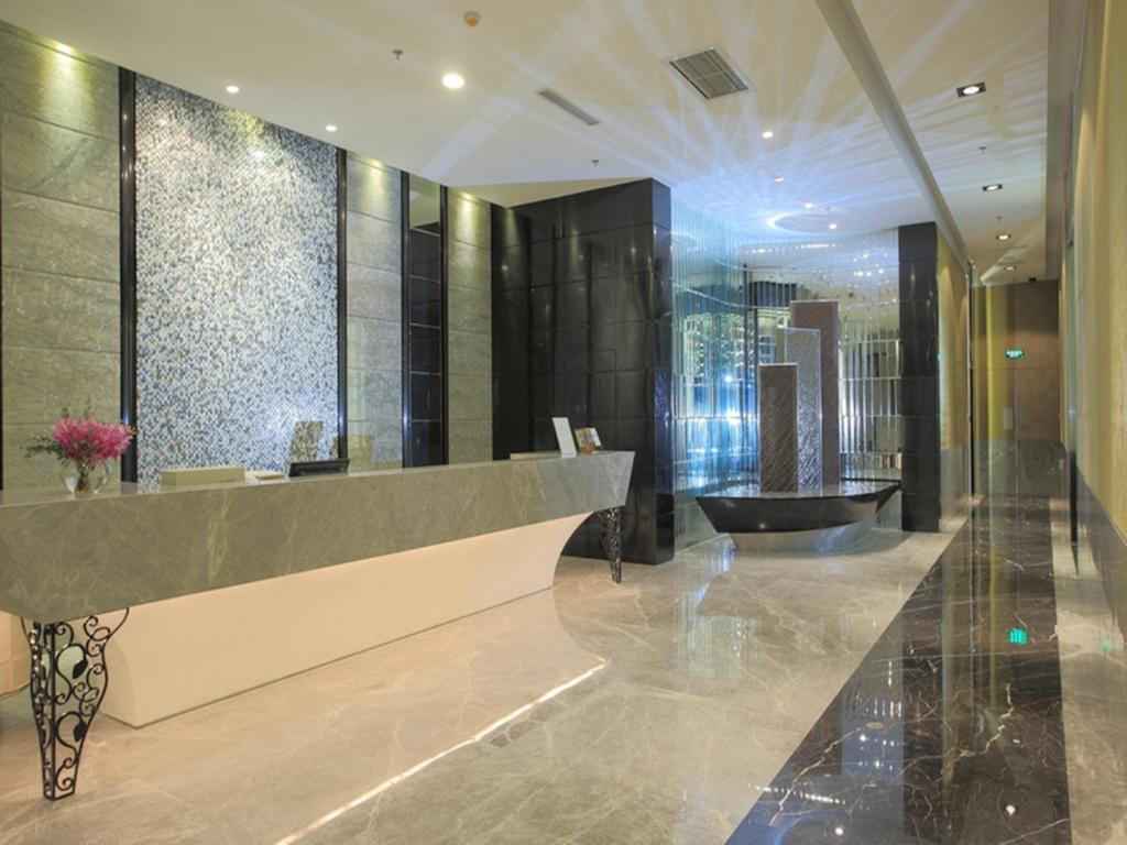 Grand Madison Qingdao Harbour-View Central（Former Qingdao Farglory Hotel） מראה חיצוני תמונה
